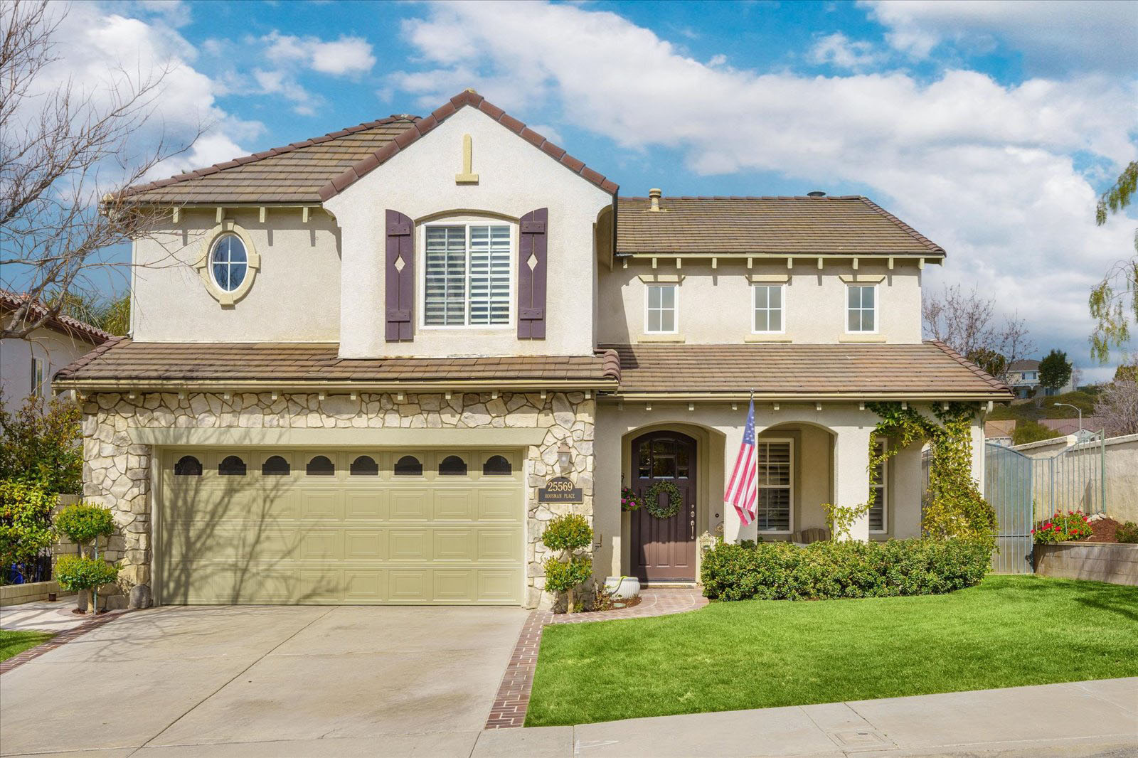 25569 Housman Pl Stevenson Ranch, CA for Sale