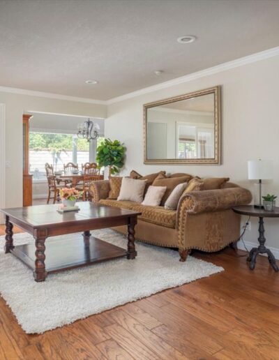 Living Room - 26326 Woodlark Ln Valencia CA