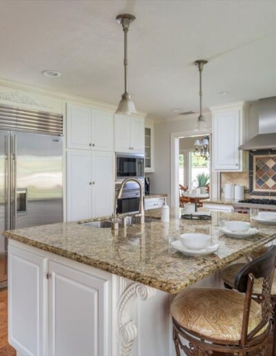 Kitchen - 26326 Woodlark Ln Valencia CA