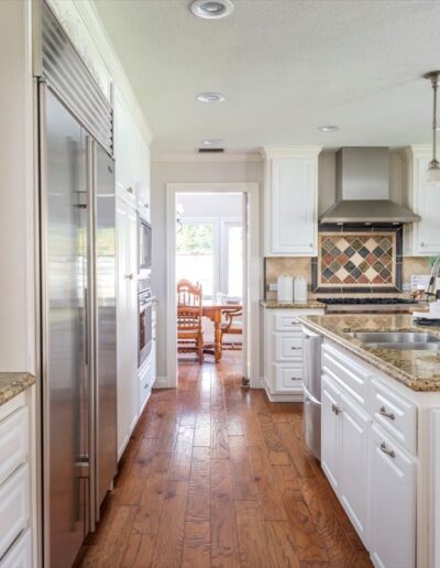 Kitchen - 26326 Woodlark Ln Valencia CA