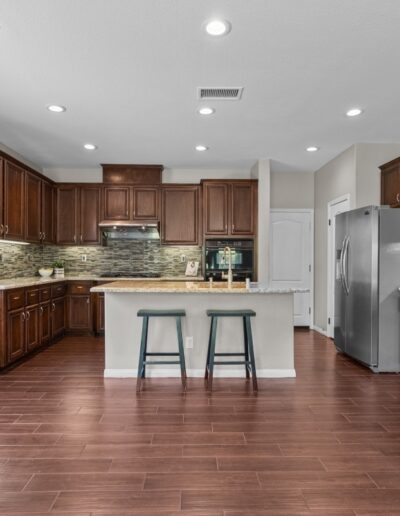 Kitchen - 28474 N Incline Ln Santa Clarita California for Sale by SCVHolly