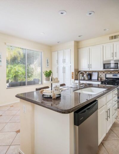 Kitchen - 29027 Raintree Ln. Santa Clarita California For Sale by SCV Holly