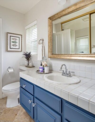 24059 Regents Park Cir Valencia CA For Sale - Bathroom