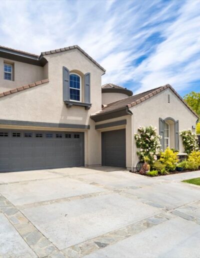 Driveway - 26815 Grey Pl Stevenson Ranch, CA (For Sale)