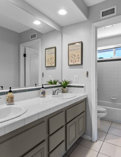 Bathroom - 28474 N Incline Ln Santa Clarita California for Sale by SCVHolly