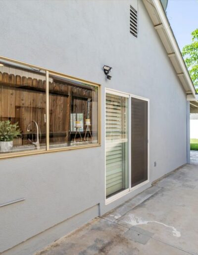 Side Patio - 29073 Lotusgarden Dr. Canyon Country California For Sale