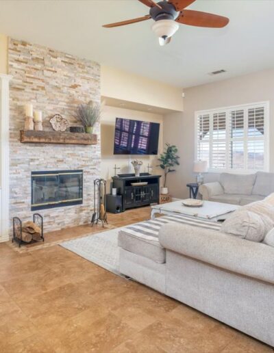 Family Room - 34407 Scott Way Acton, CA - For Sale