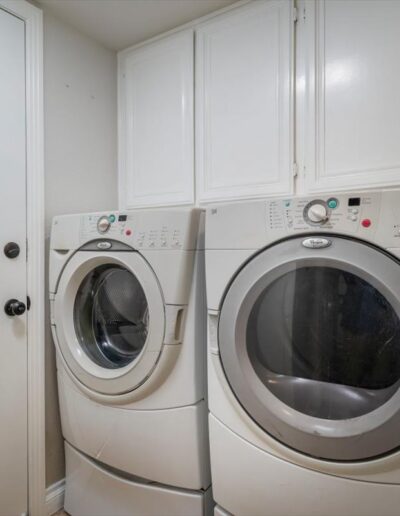 Laundry - 26326 Woodlark Ln Valencia CA